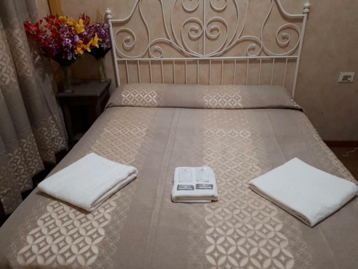 Renting Rooms โรม ภายนอก รูปภาพ