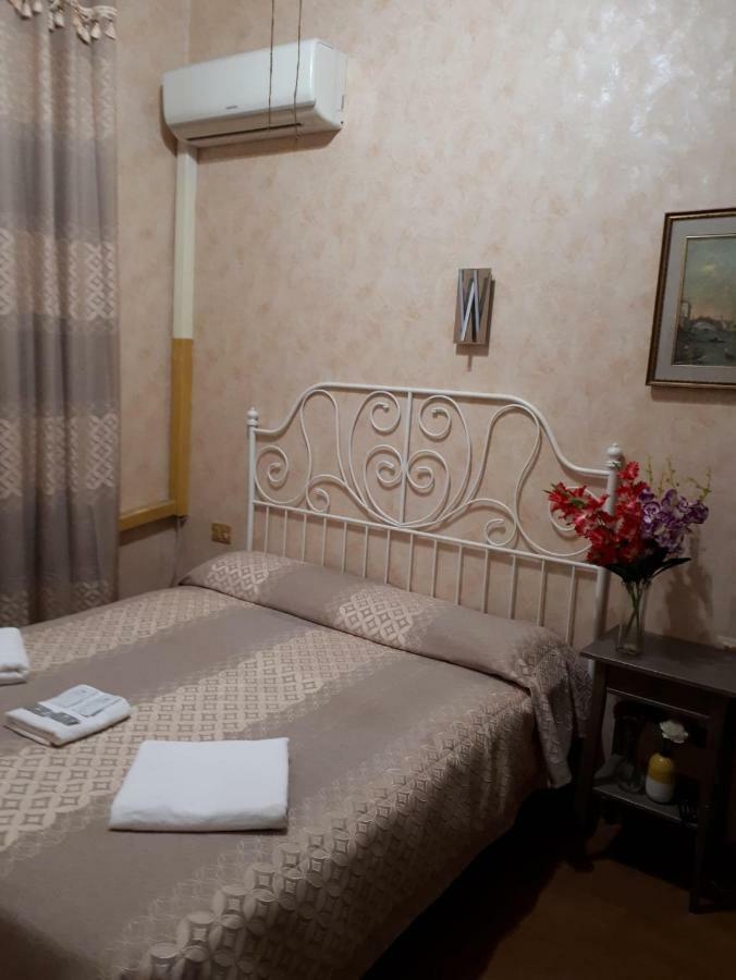 Renting Rooms โรม ภายนอก รูปภาพ